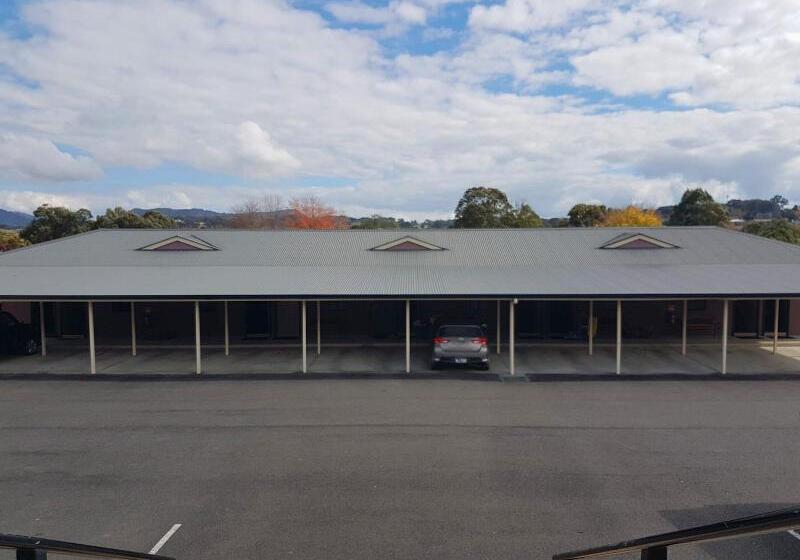 בית מלון כפרי Tenterfield Tavern And Motor Inn