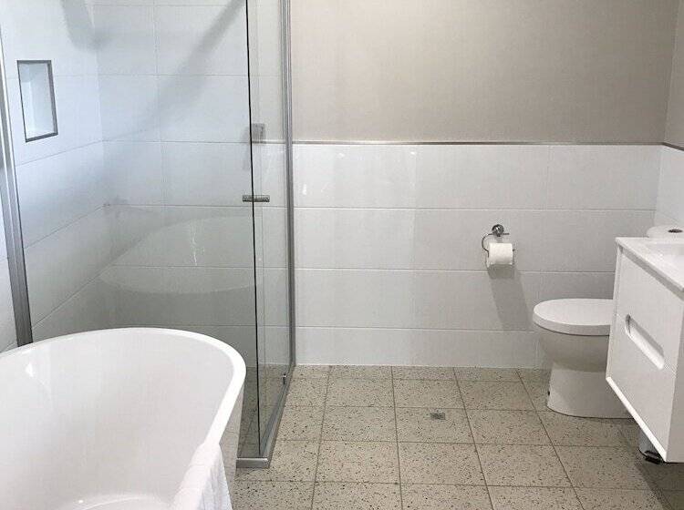 هتل The Floating Forest