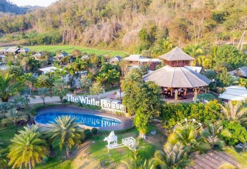 酒店 The White House Boutique Resort