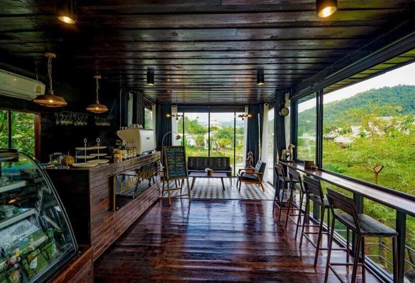 酒店 The White House Boutique Resort