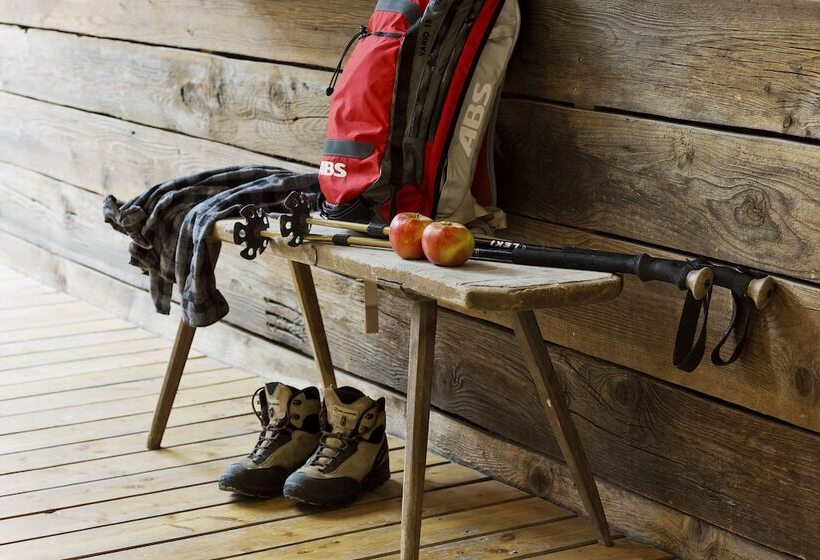 Natürlich Hell. Aparthotel & Camping