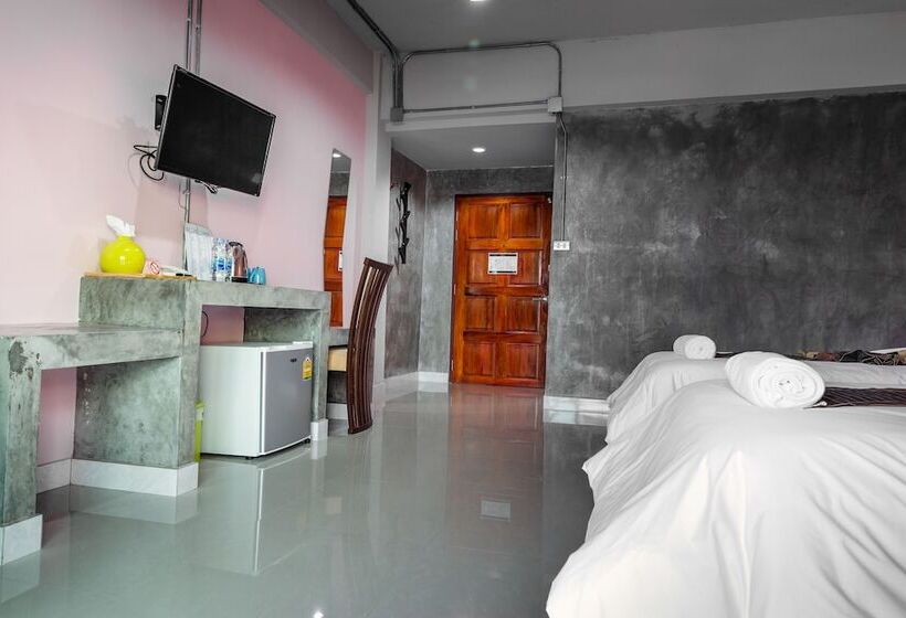 The Guest Hotel   Hostel