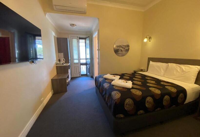 The Palace Hotel Broken Hill