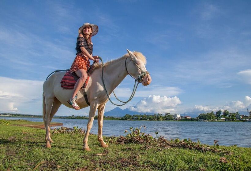 Caliraya Resort Club