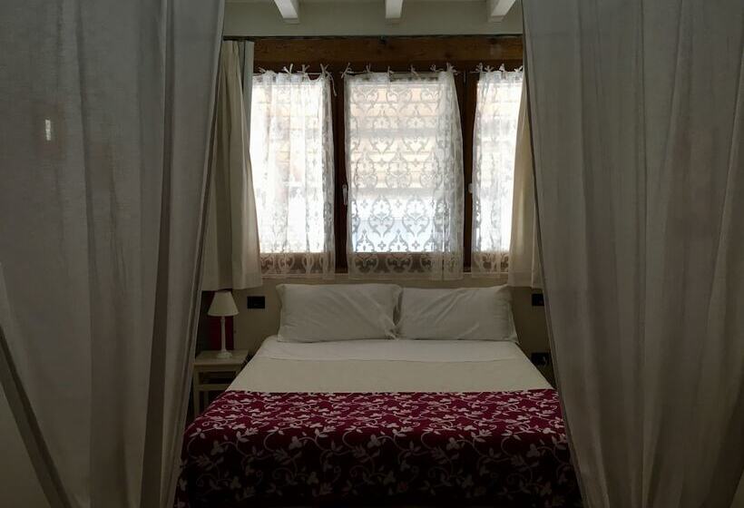 فندق Agriturismo Corte Rocca