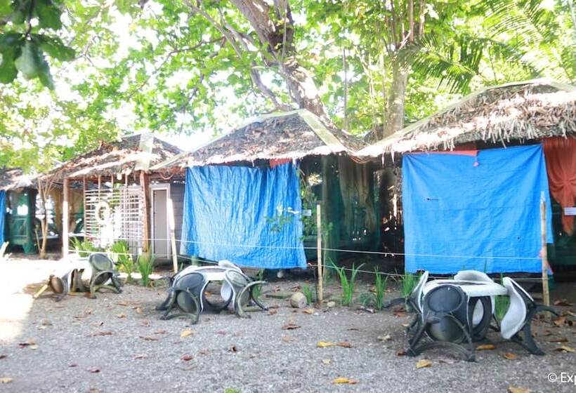 هتل Algen's Dive Resort