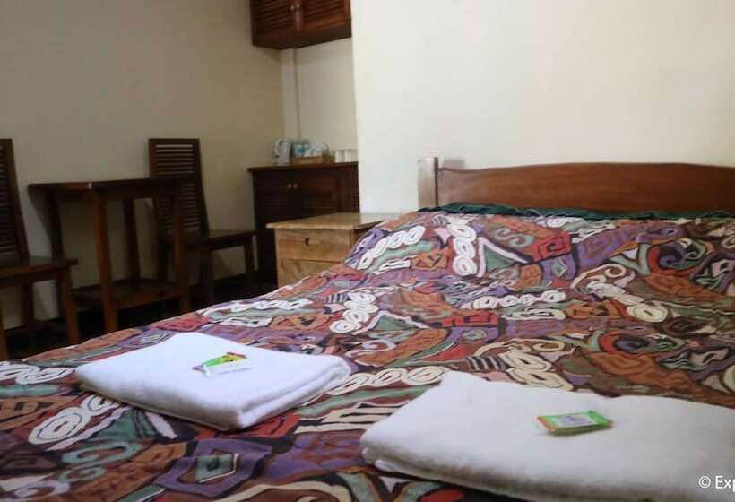 Hotelli Algen's Dive Resort