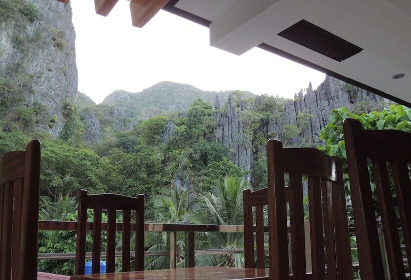 هتل Angelic Tourist Inn