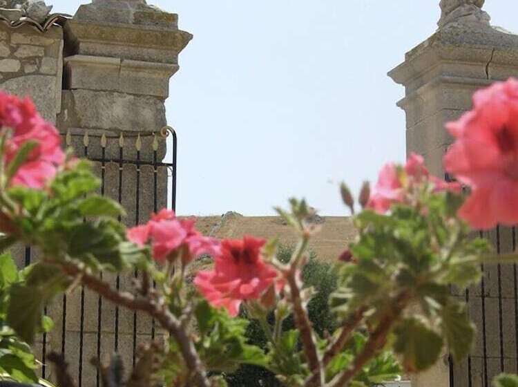 هتل Antica Cascina Resort