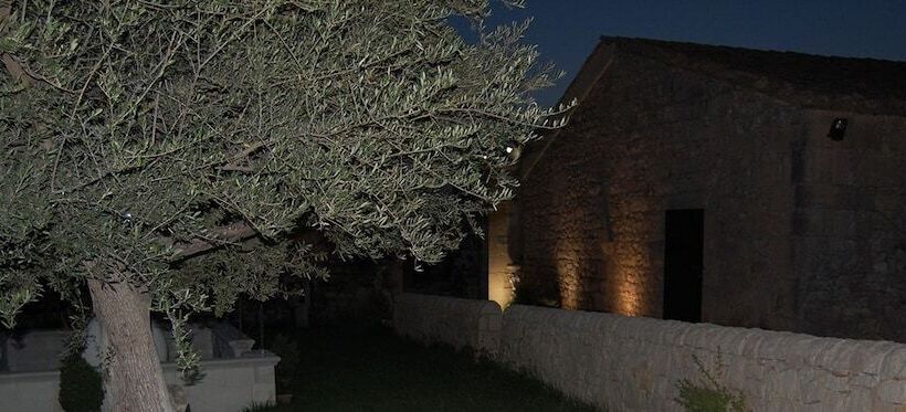 هتل Antica Cascina Resort