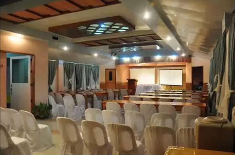 هتل Apartelle De Francesca