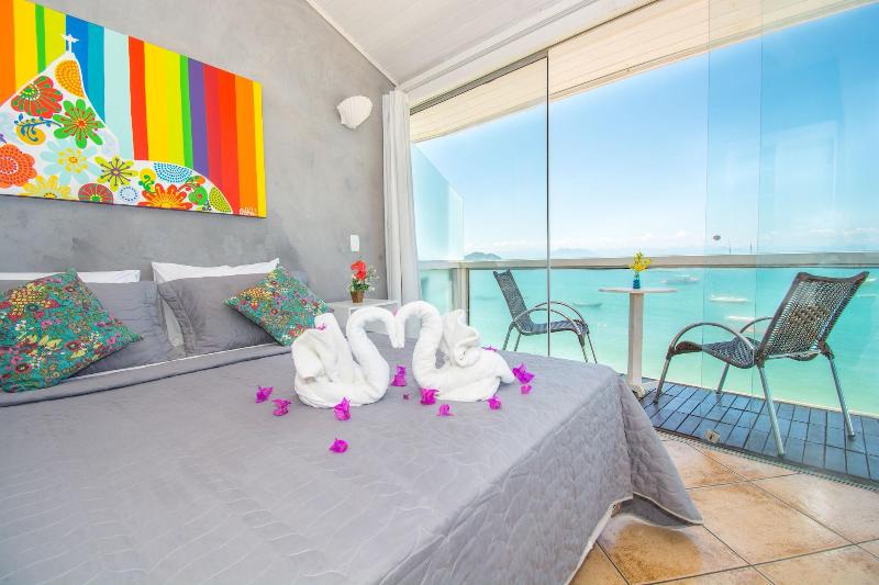 هتل Bamboo Buzios Hostel