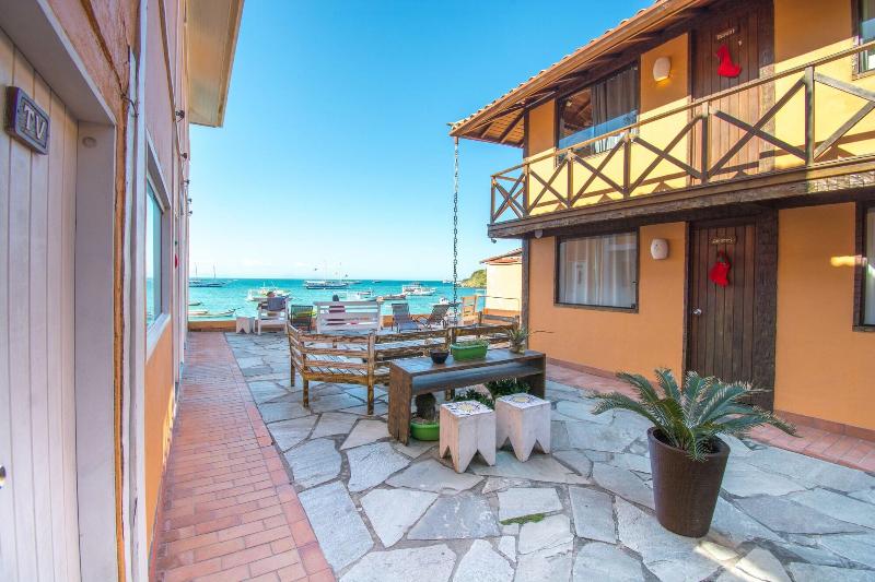 هتل Bamboo Buzios Hostel