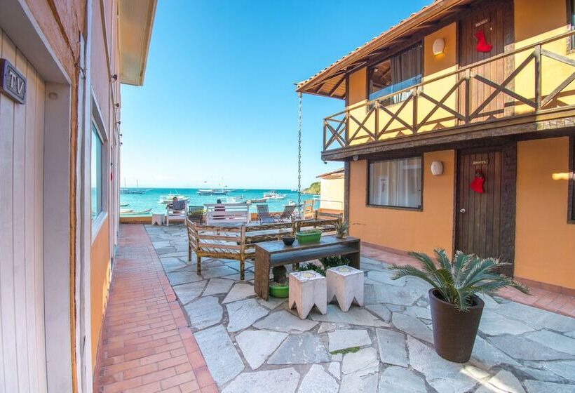 هتل Bamboo Buzios Hostel