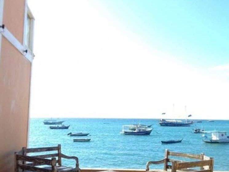 هتل Bamboo Buzios Hostel