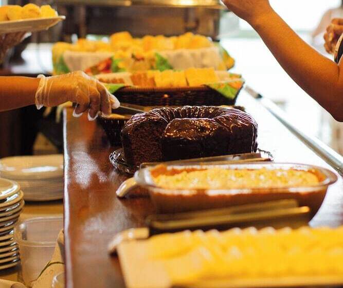 هتل Bamboo Buzios Hostel