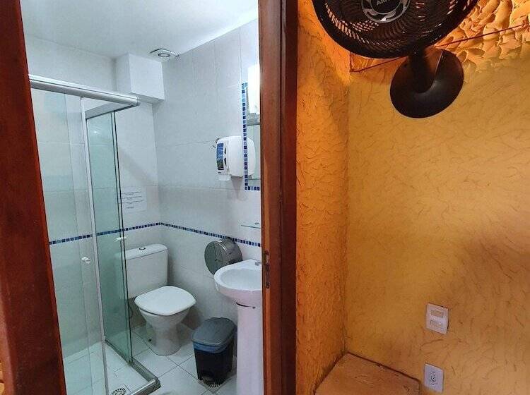 هتل Bamboo Buzios Hostel