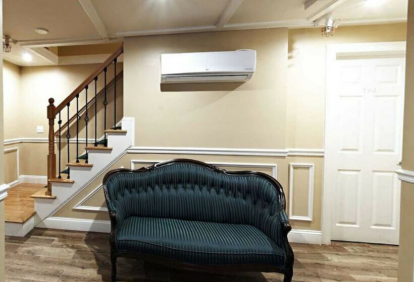 Отель Bellevue Manor