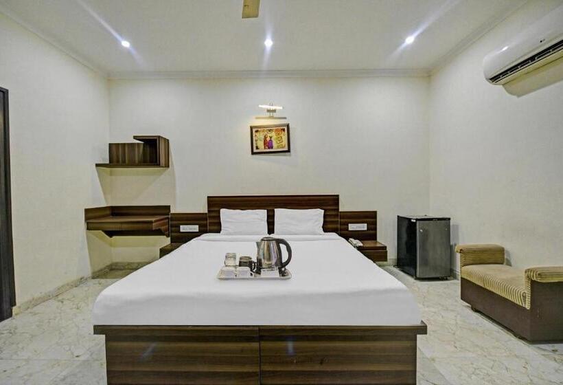 Townhouse Hotel Stay Fine