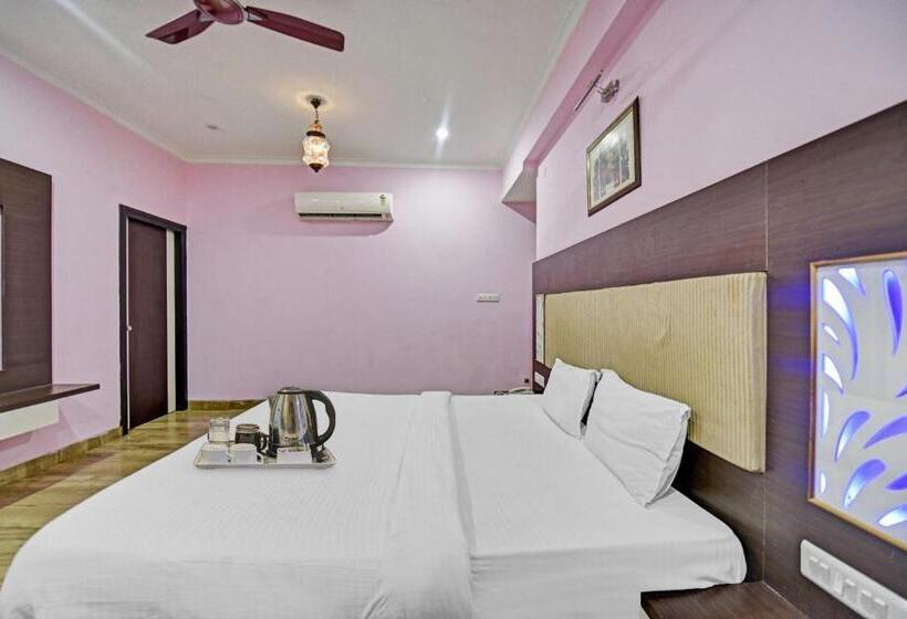 Townhouse Hotel Stay Fine