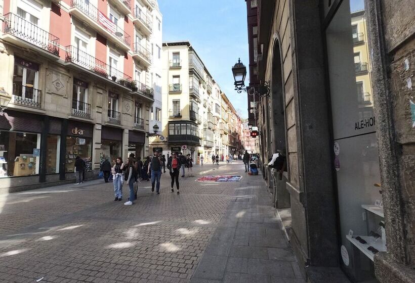 هتل Casual Serantes