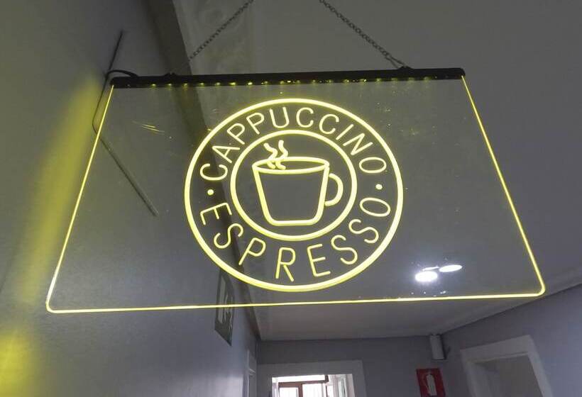 هتل Casual Serantes