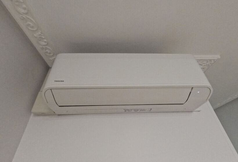 هتل Casual Serantes