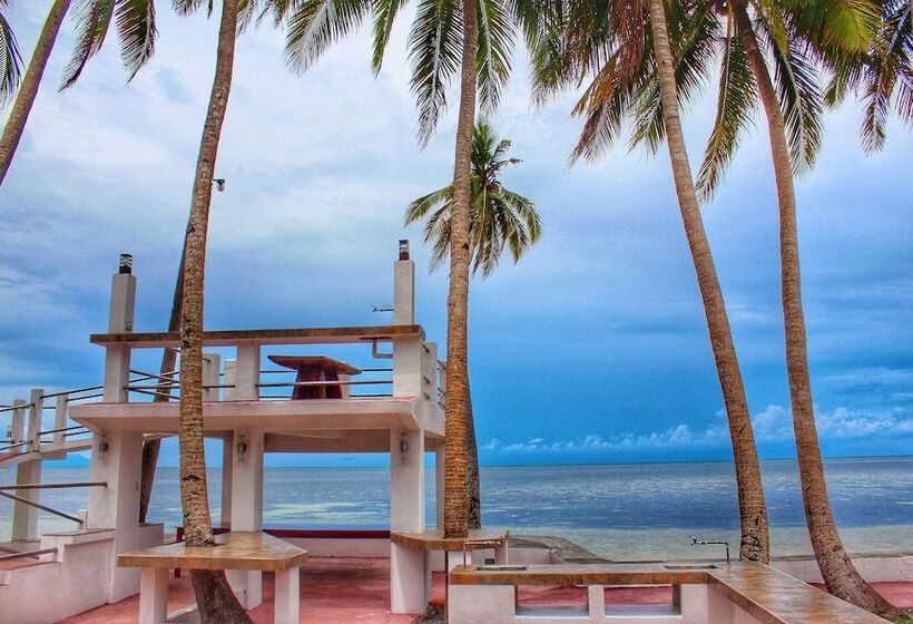 هتل Costa Palawan Resort