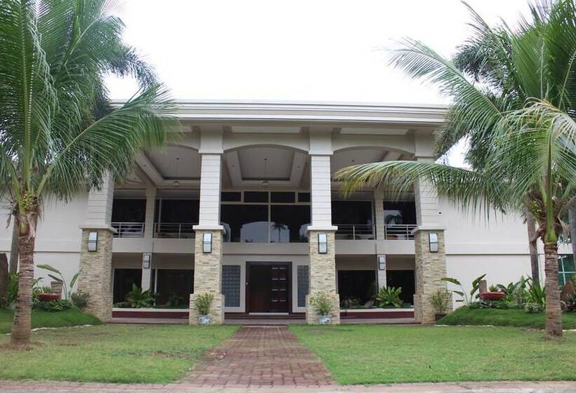 هتل Costa Palawan Resort