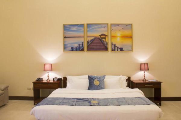 هتل Costa Palawan Resort