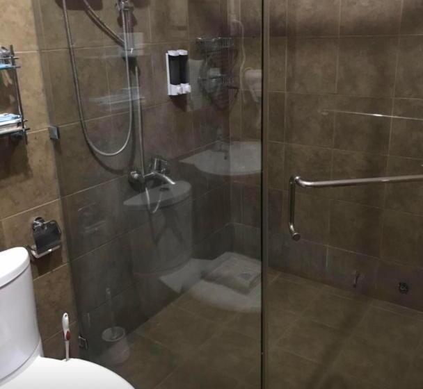 هتل Costa Palawan Resort