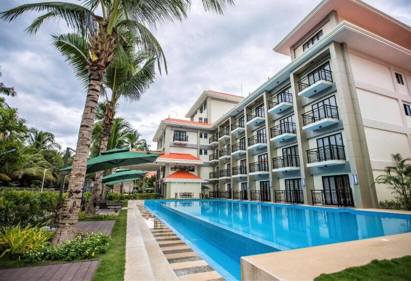 هتل Costa Palawan Resort