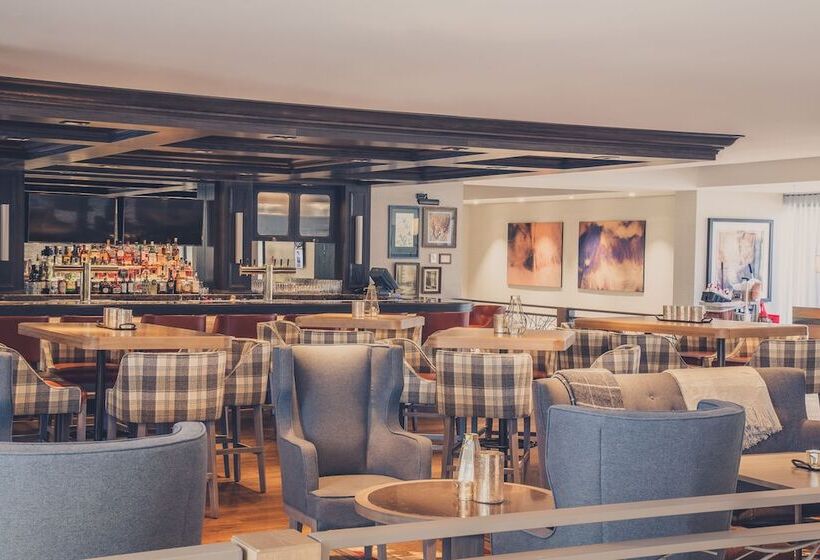 فندق Crosswaters Resort At Kananaskis