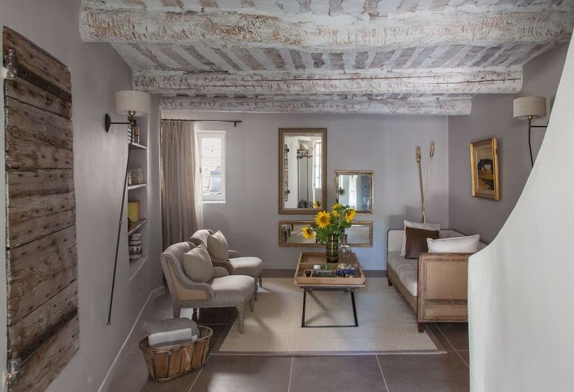 Отель Domaine Les Martins   Gordes