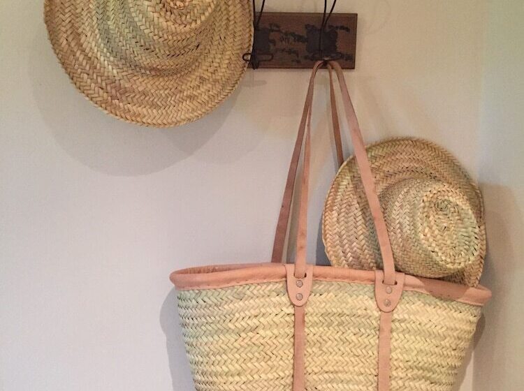 Отель Domaine Les Martins   Gordes