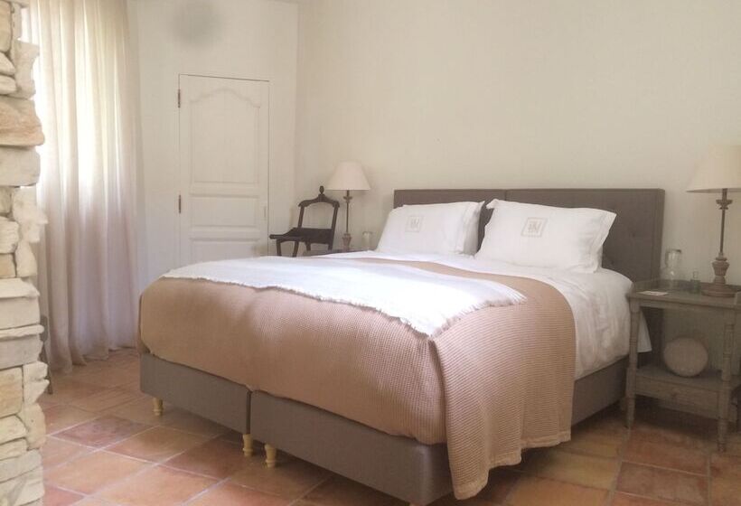 Отель Domaine Les Martins   Gordes