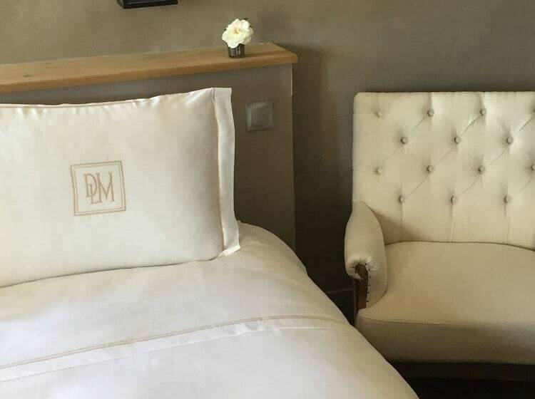 Отель Domaine Les Martins   Gordes