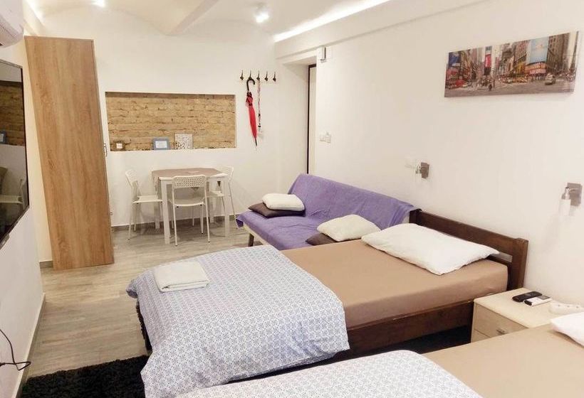 בית מלון כפרי Donos Apartments