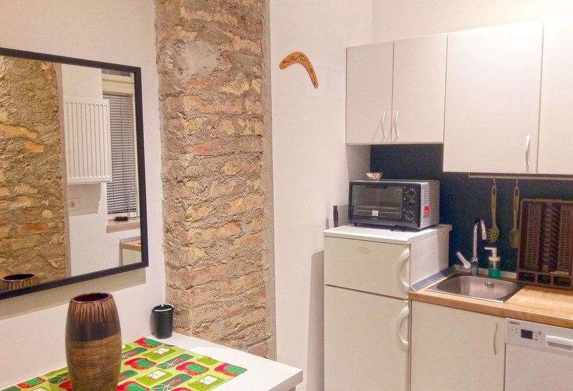 בית מלון כפרי Donos Apartments