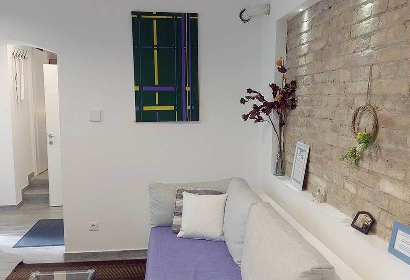 בית מלון כפרי Donos Apartments