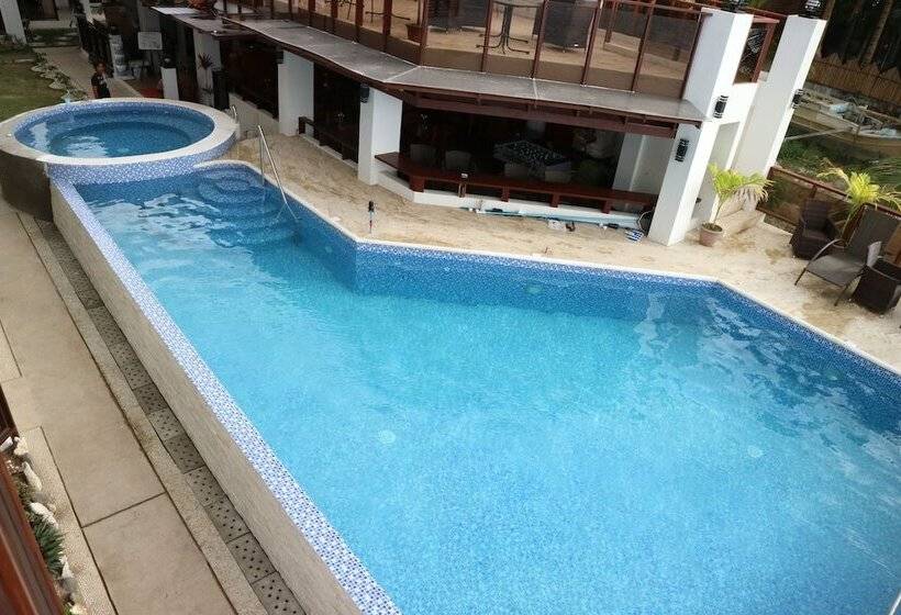 هتل El Nido Reef Strand Resort