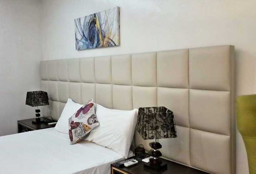 هتل El Nido Reef Strand Resort