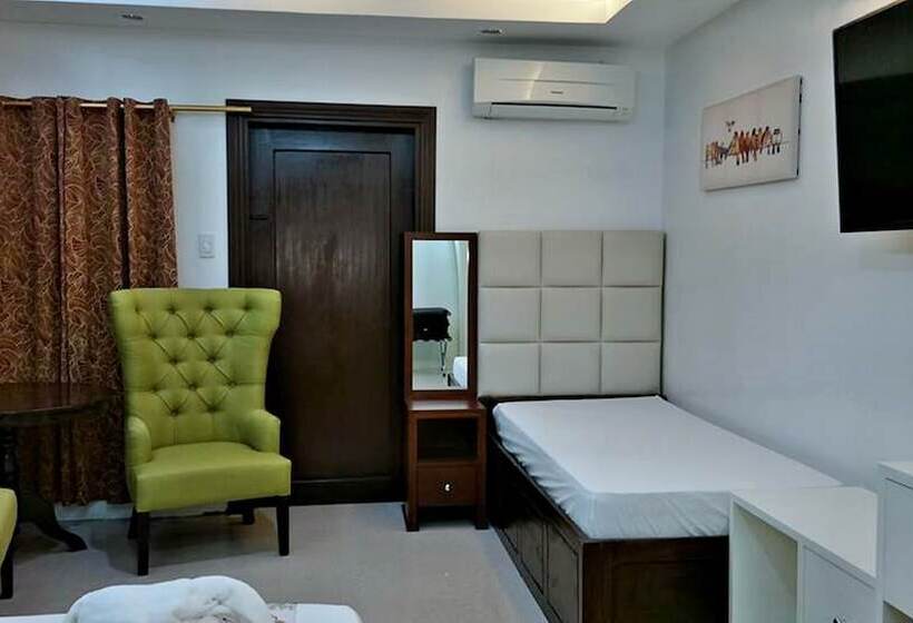 هتل El Nido Reef Strand Resort