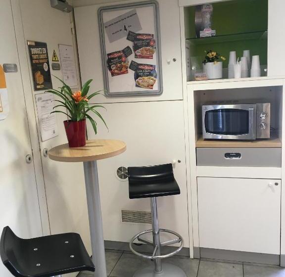 فندق F1 Tours Nord