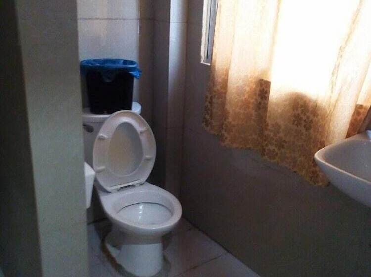 Отель Garces Budget Apartelle