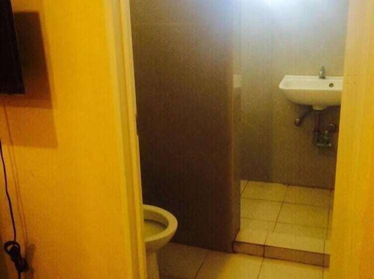 Отель Garces Budget Apartelle