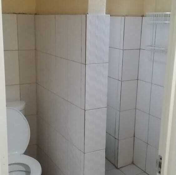 Отель Garces Budget Apartelle