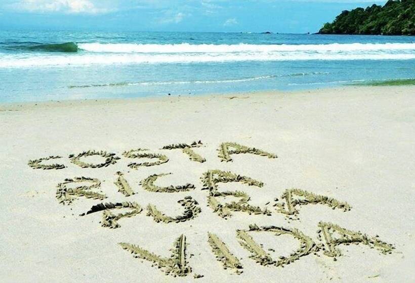ホテル Manuel Antonio Hostel Resort