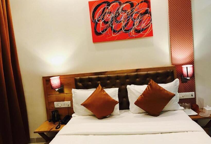 هتل Grandeur Near Mumbai International Airport