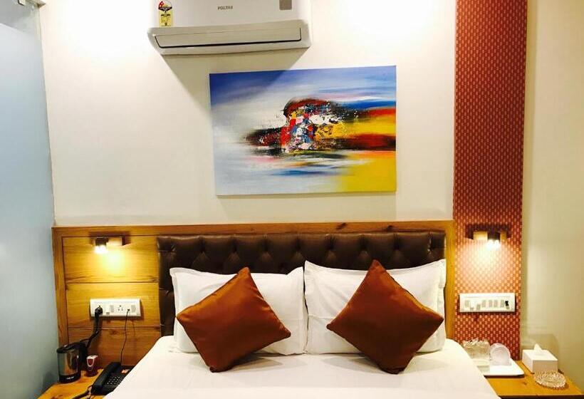 هتل Grandeur Near Mumbai International Airport